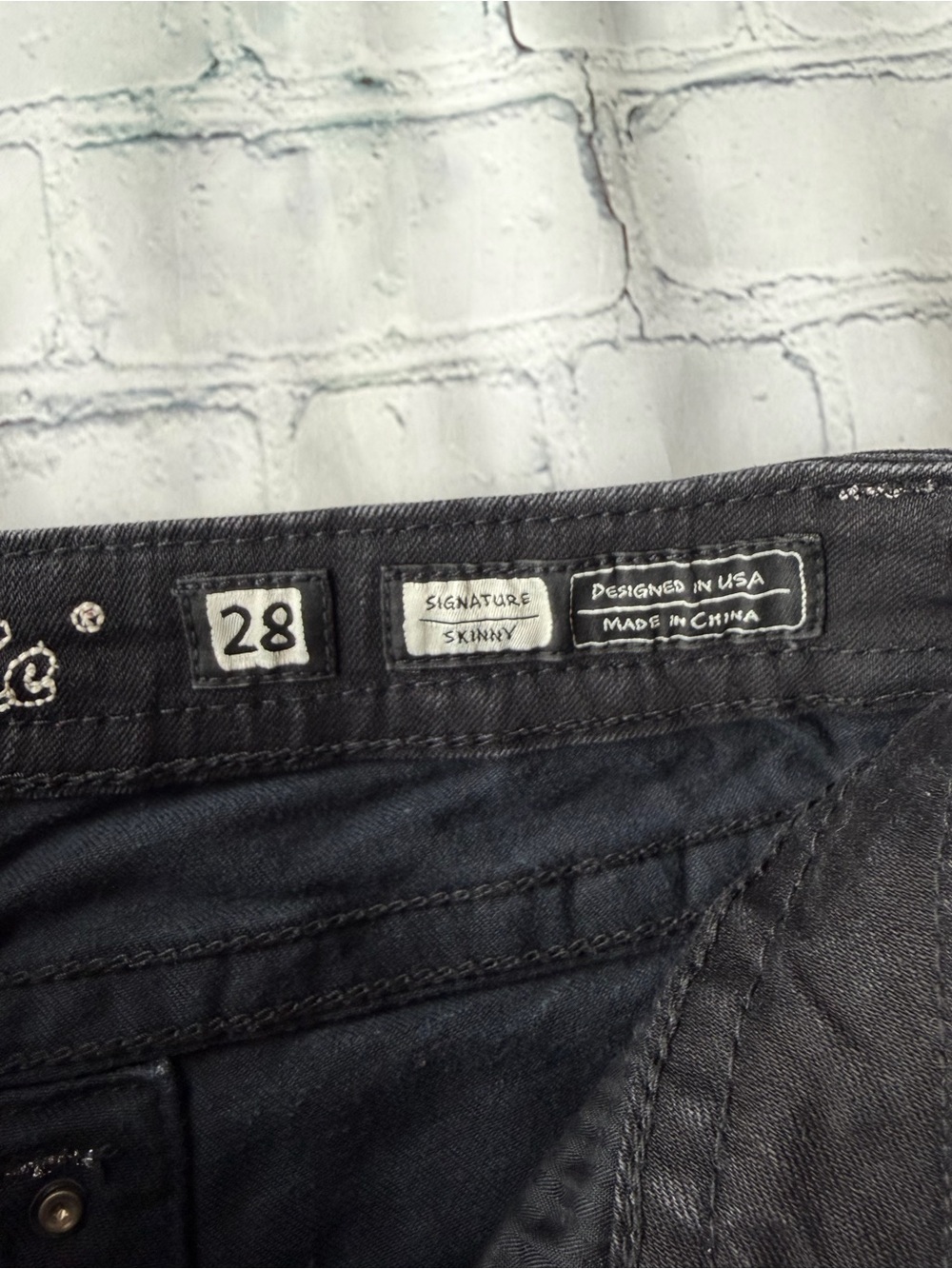 ✅ Miss Me Black Skinny Jeans with Studded Pockets size 28 - Picture 9 of 15